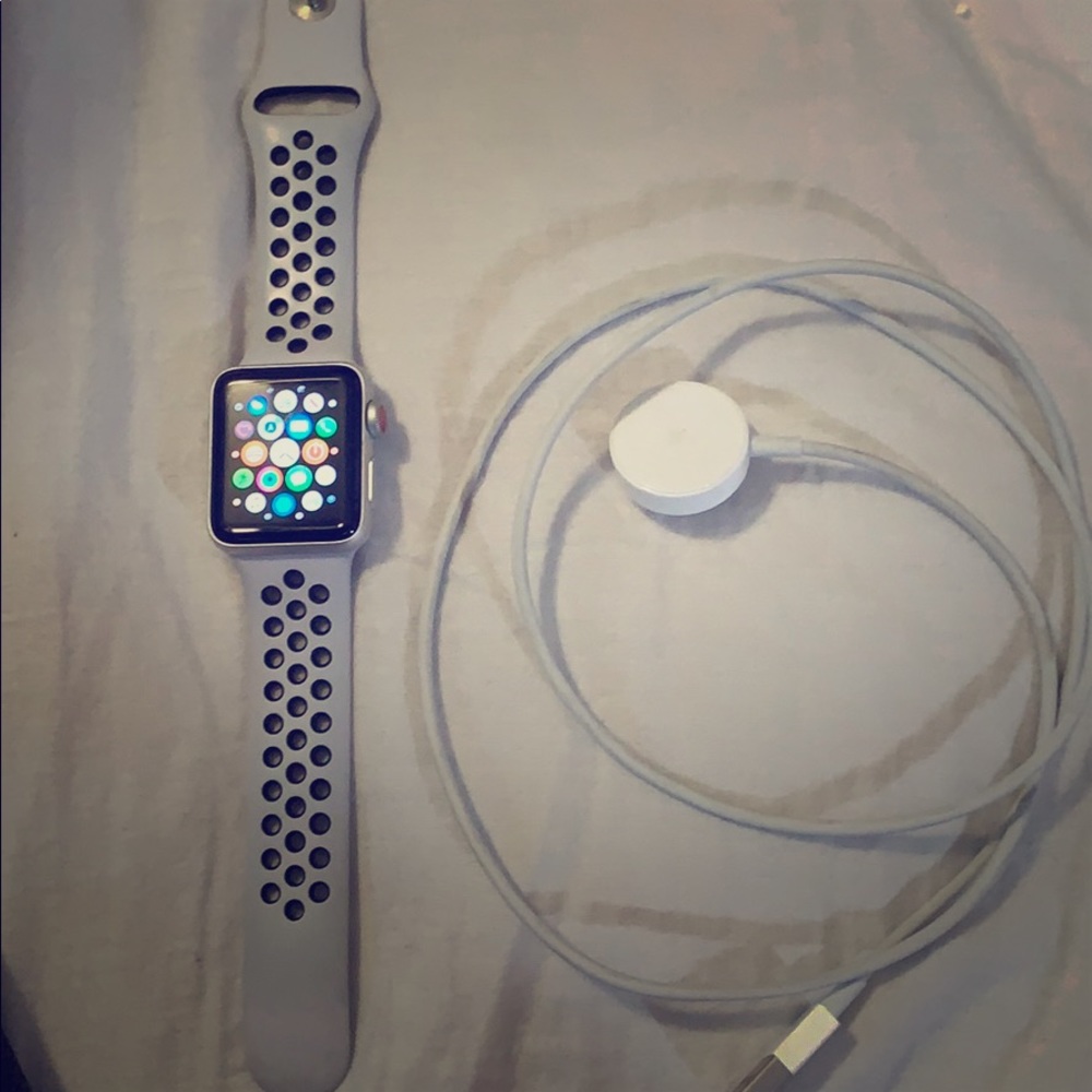 Apple Watch- Nike Series 3